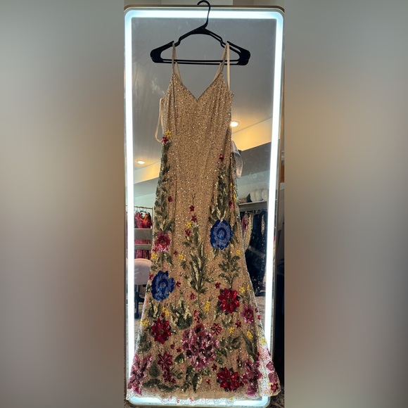 Mac Duggal FLORAL EMBELLISHED SPAGHETTI STRAP GOWN - Picture 10 of 13